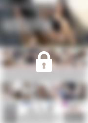 Open thighs for voyeurs