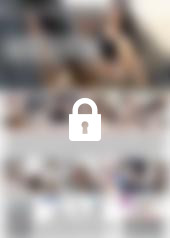 Open thighs for voyeurs