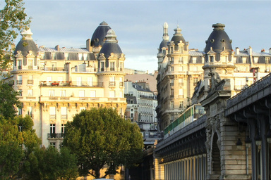 Anissa Kate, la Veuve / La femme à la voilette noire