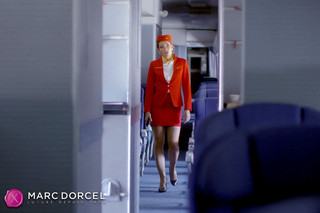 Dorcel Airlines - erotischer zwischenstopp