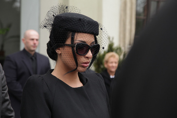 Anissa Kate, the Widow