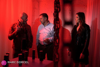 Cléa, die unterwürfige