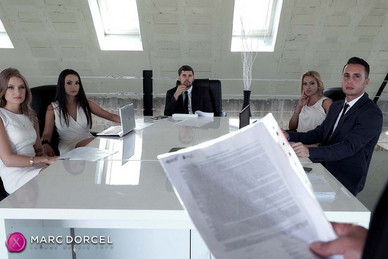 Lucy, die neue sekretärin