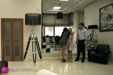 Die erziehung dem au-pair mädchen