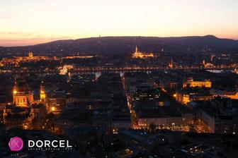 Sasha and Angelika escorts deluxe