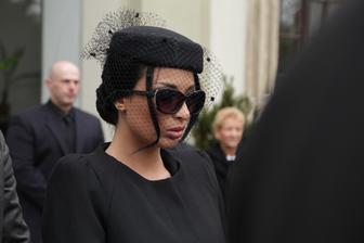 Anissa Kate, the Widow