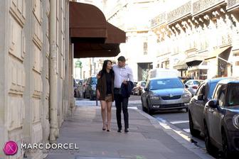 Luxure : ehefrauen anderen anbieten