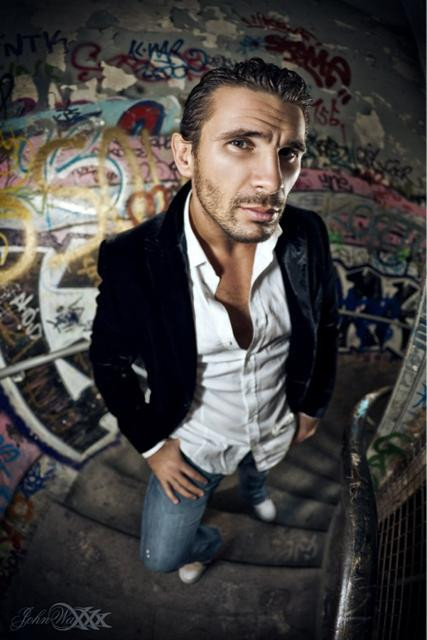 Manuel Ferrara : tous ses films X en full HD sur Xillimité